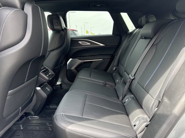 Used 2025 Cadillac Lyriq Luxury w/ LPO, Floor Liner Package image 10