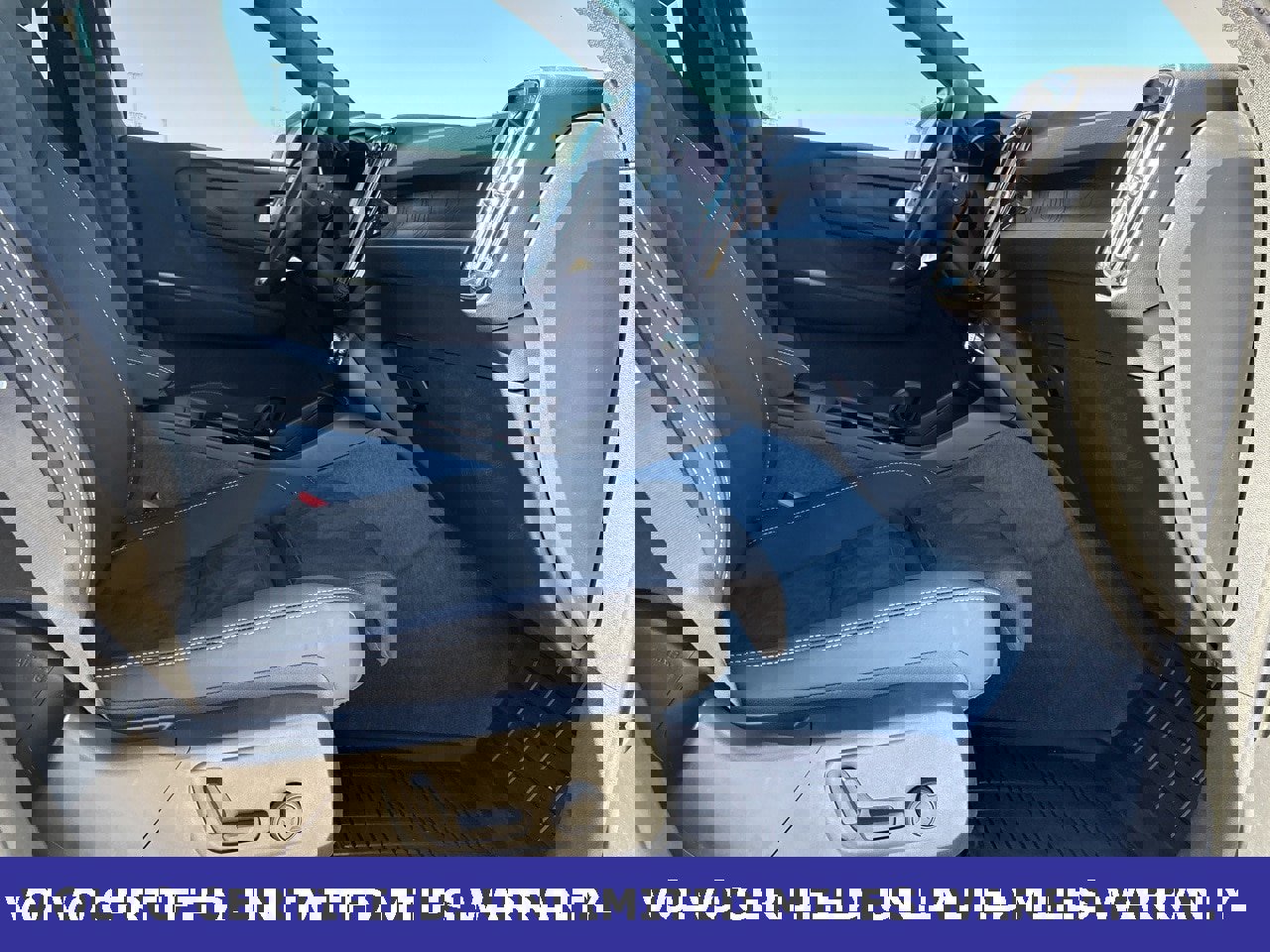 Certified 2023 Volvo XC40 Recharge Ultimate image 35