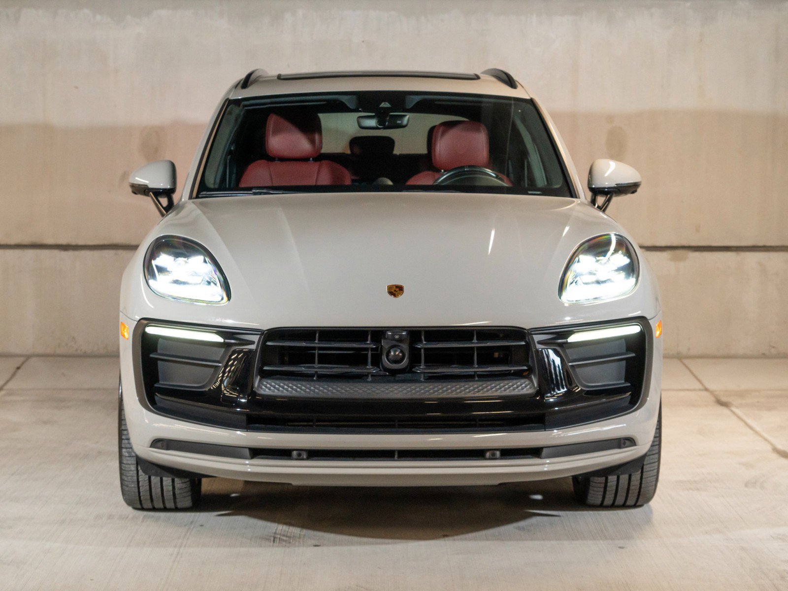 Certified 2023 Porsche Macan Turbo AWD/4WD image 12
