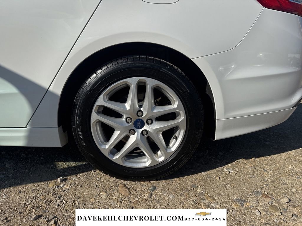 Used 2016 Ford Fusion SE FWD image 45