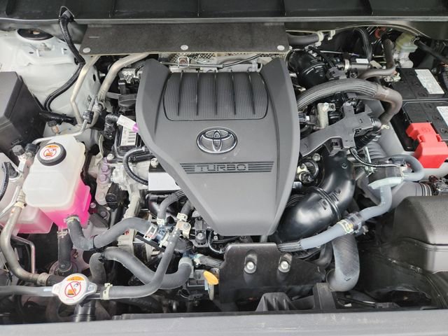 Used 2023 Toyota Highlander L FWD image 26