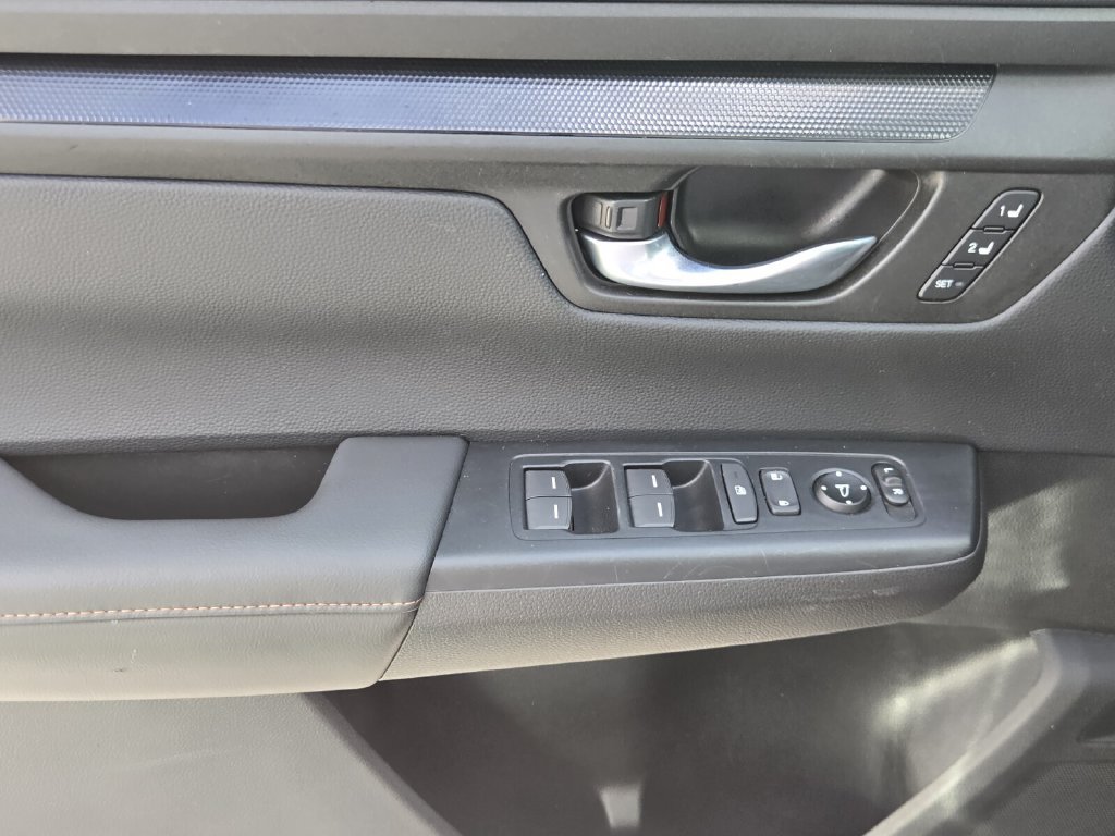 Certified 2025 Honda CR-V Sport-L image 28
