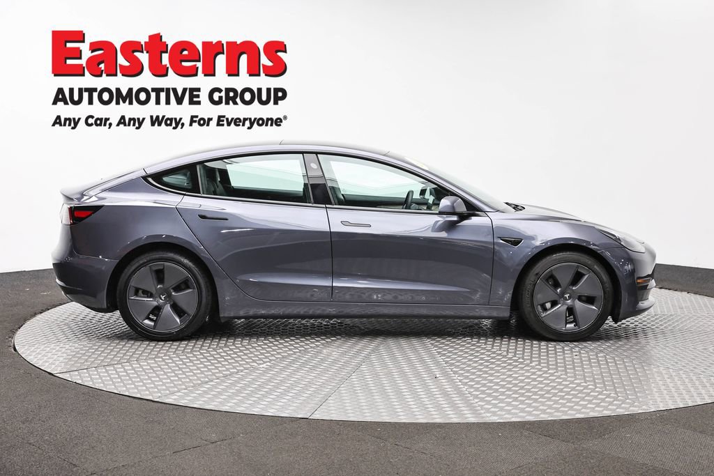 Used 2023 Tesla Model 3 Standard Range image 4