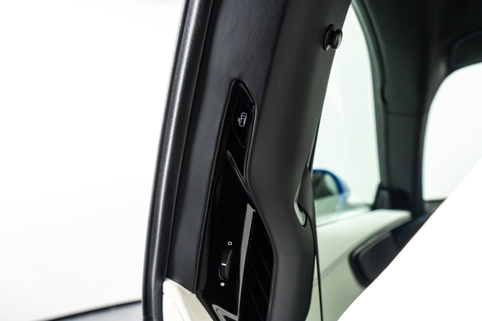 Certified 2025 Ferrari Purosangue image 29