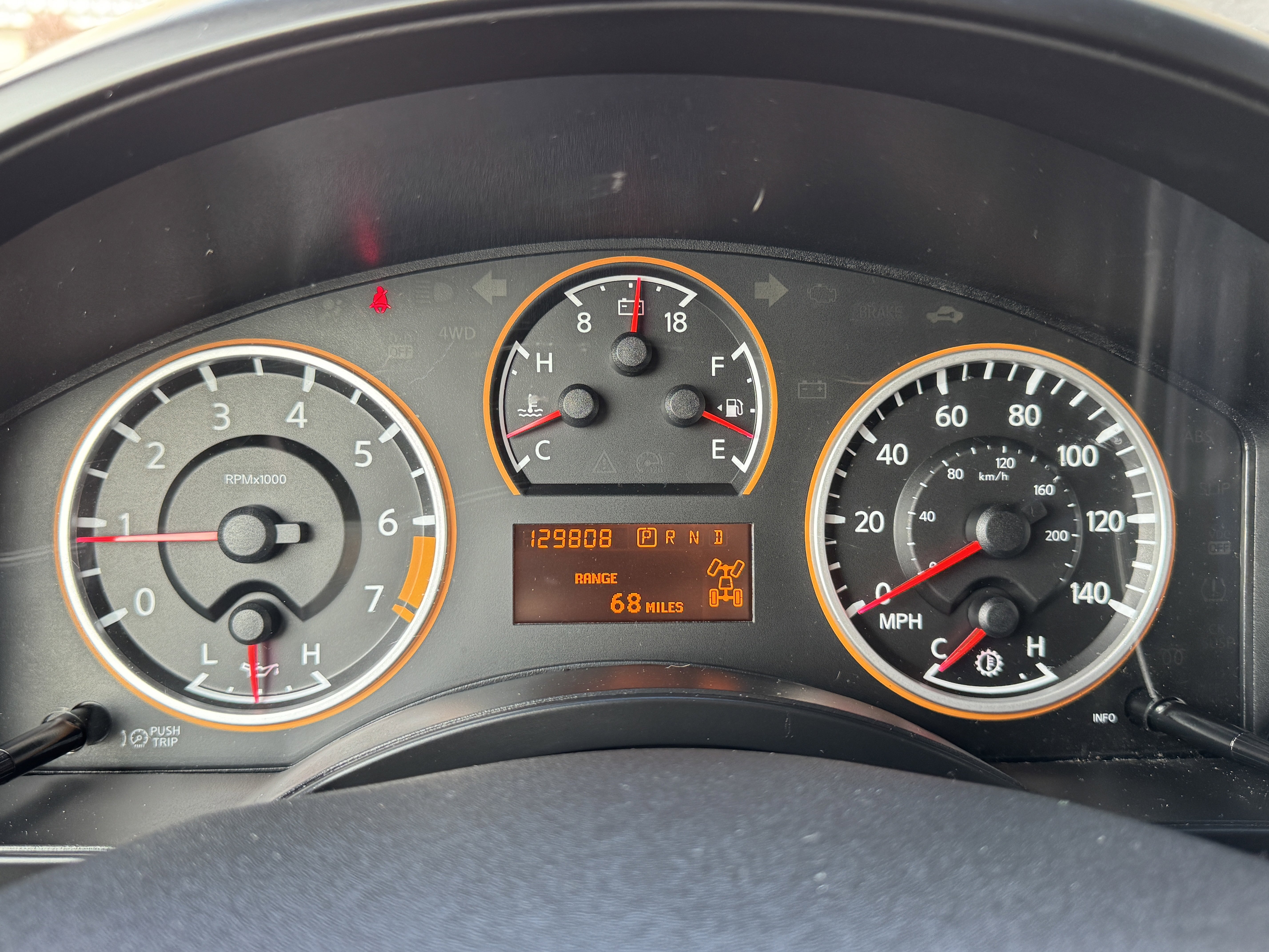 Used 2010 Nissan Titan SE w/ SE Value Truck Pkg AWD/4WD image 19