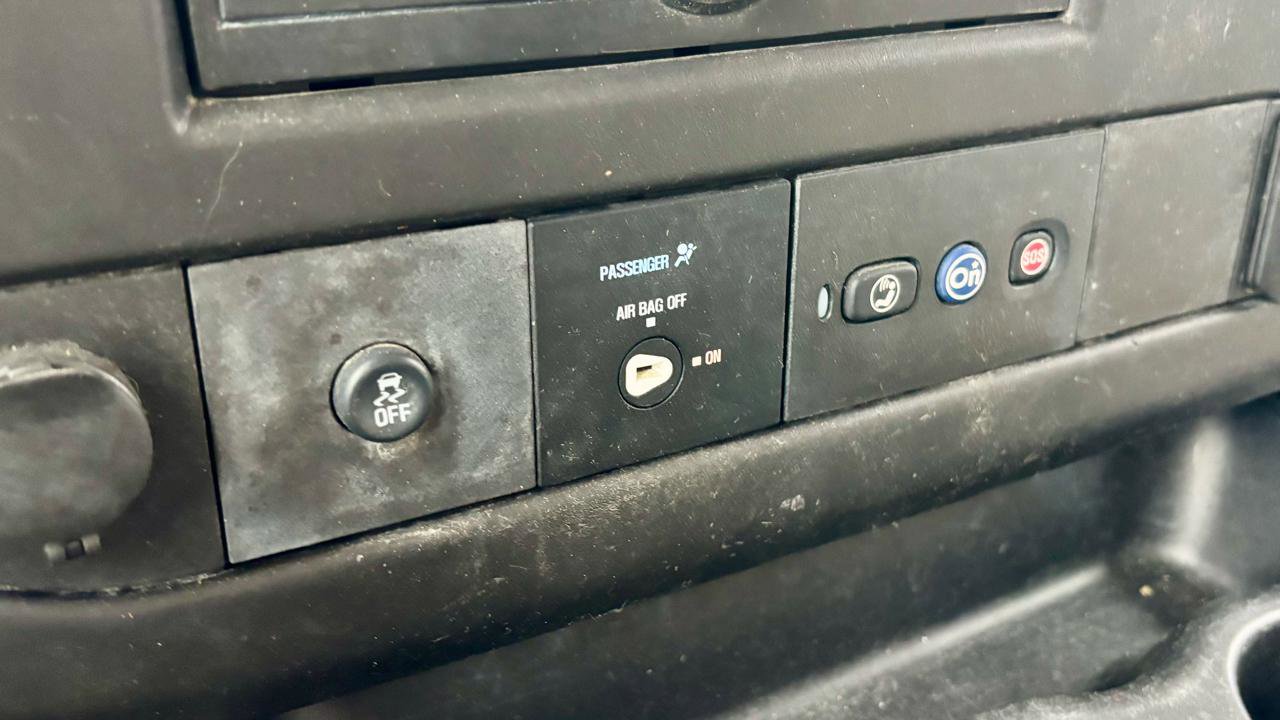 Used 2017 Chevrolet Express 3500 LT w/ LT Preferred Equipment Group image 20