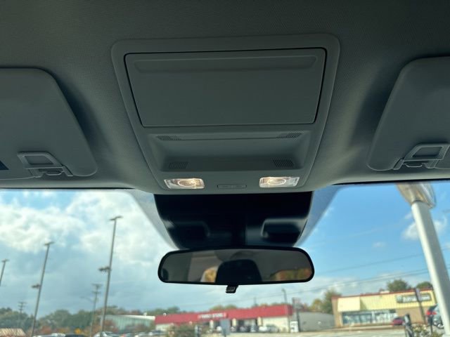 New 2025 Ford Maverick XL image 30