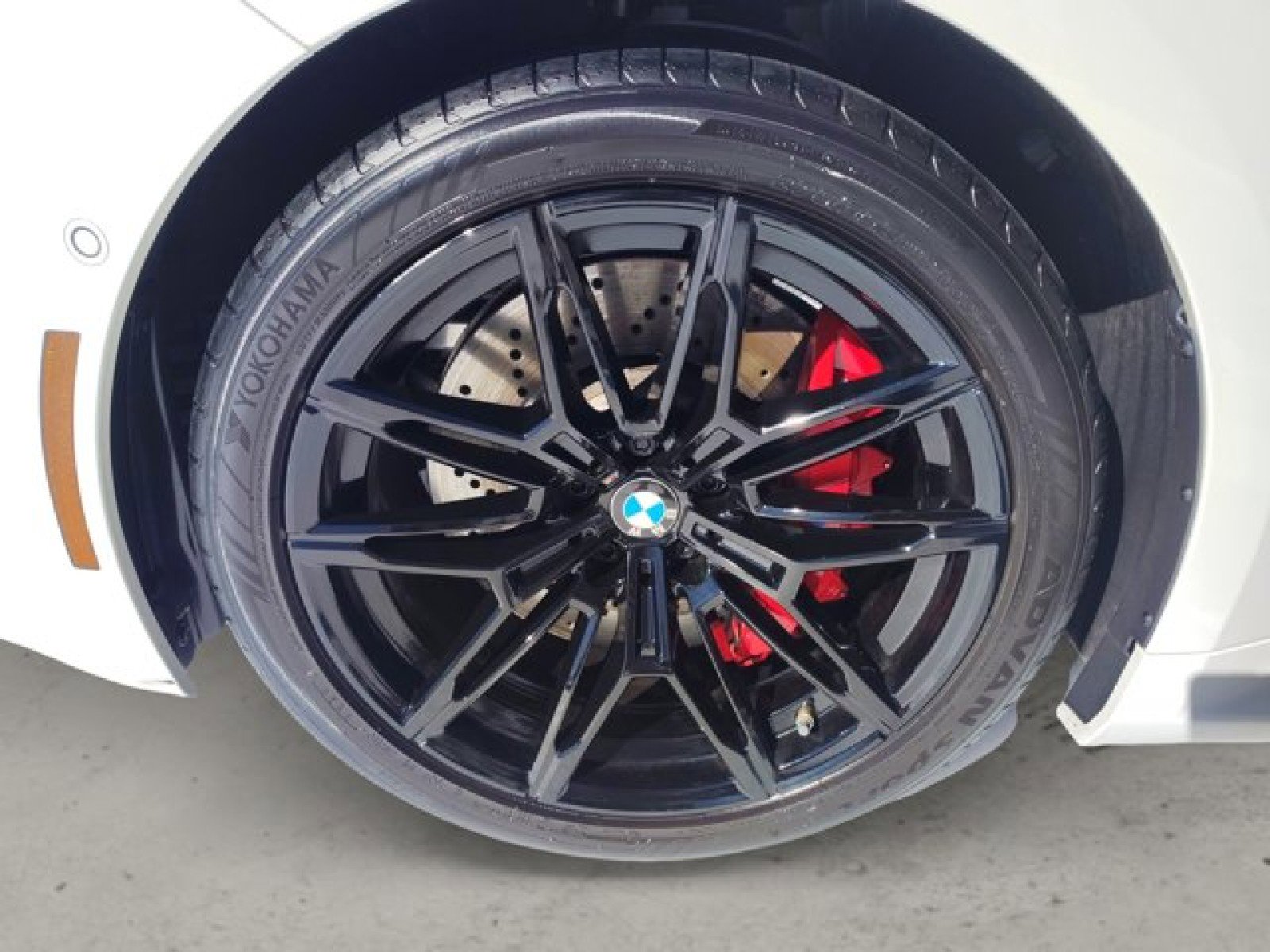 Used 2024 BMW M2 Carbon Roof, Live Cockpit Pro, w/ Lighting Package image 10