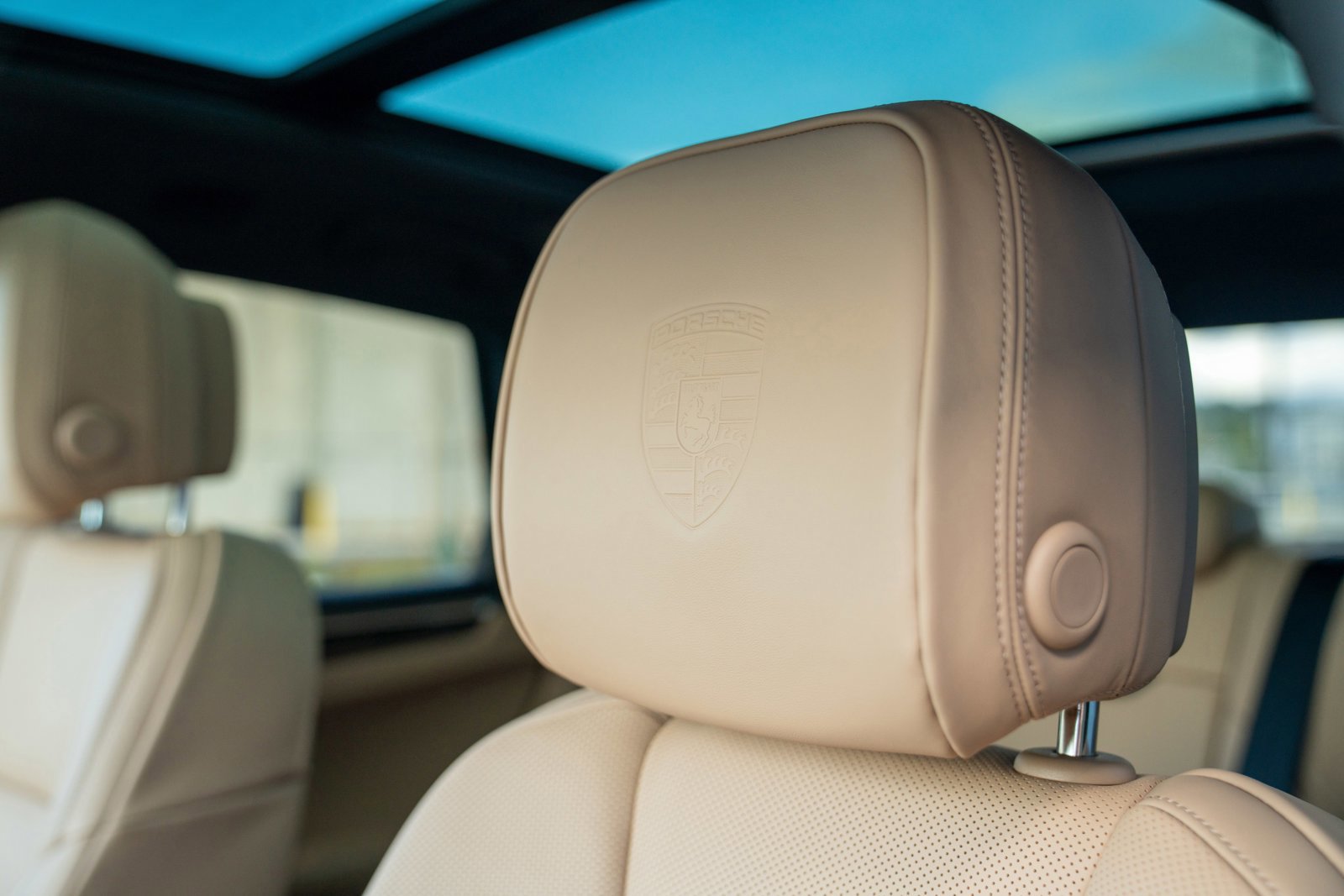 New 2026 Porsche Macan S image 13