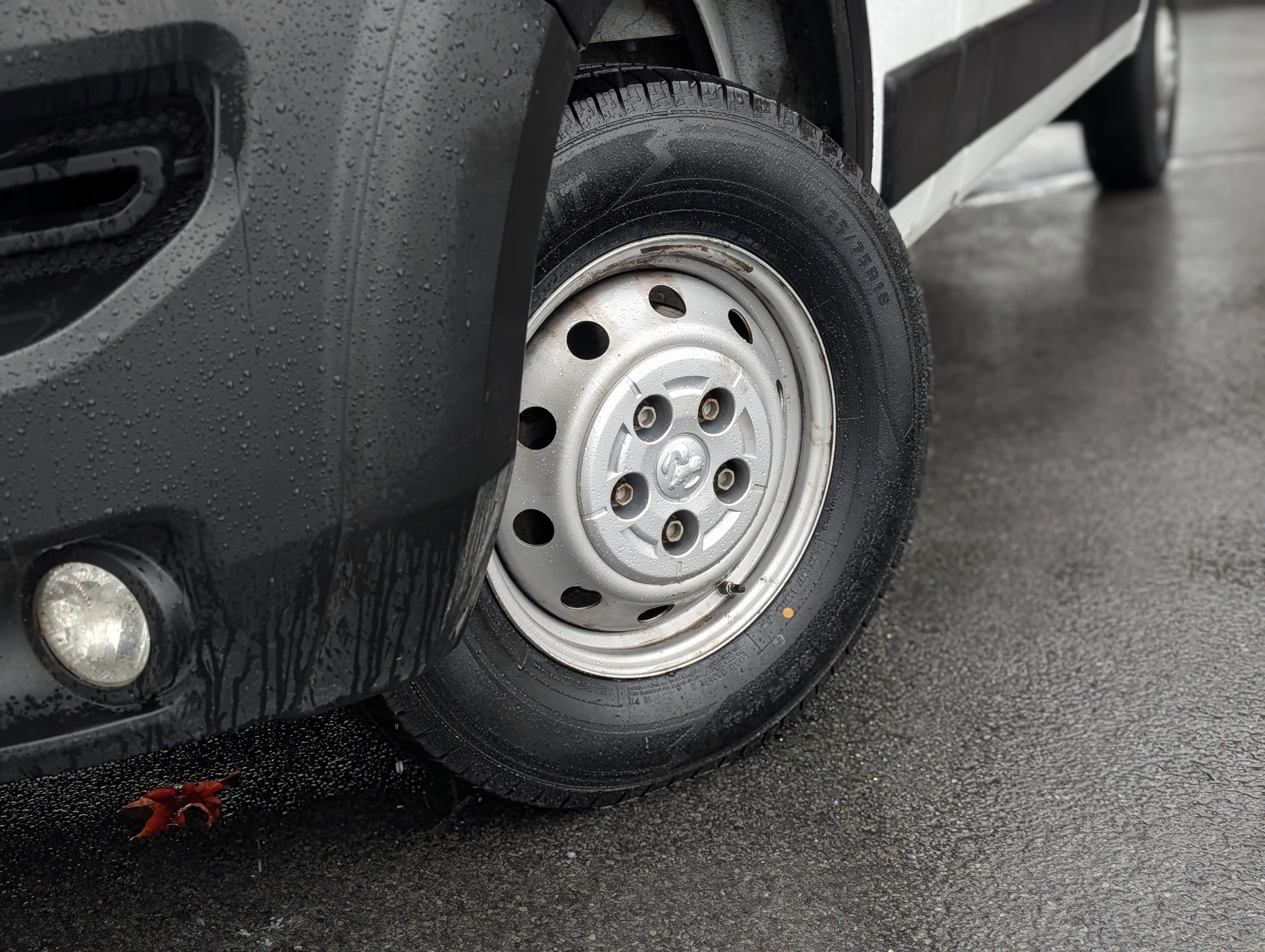 Used 2023 RAM ProMaster 2500 w/ Premium Appearance Group image 6