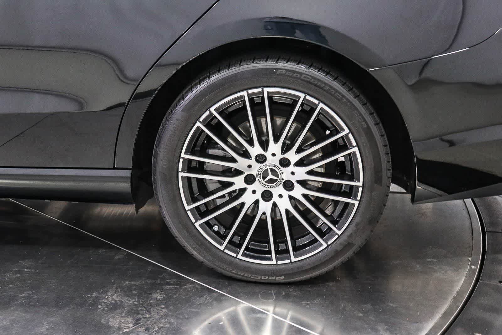 Used 2024 Mercedes-Benz C 300 Sedan image 10