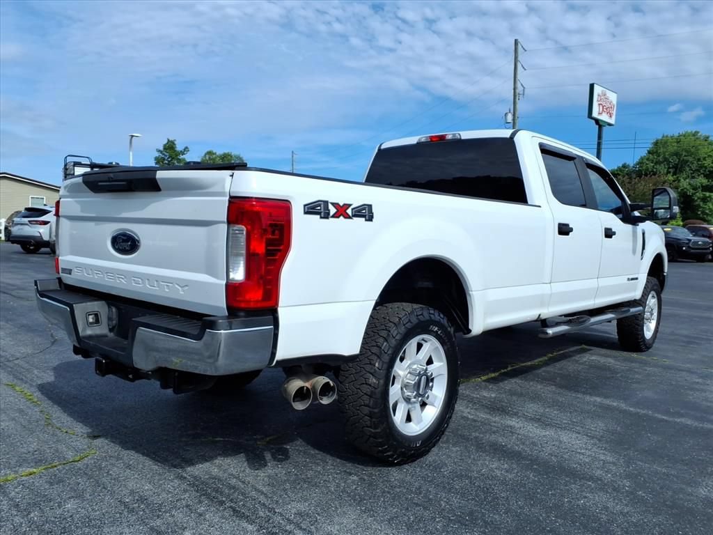 Used 2017 Ford F250 XL w/ Power Equipment Group AWD/4WD image 4