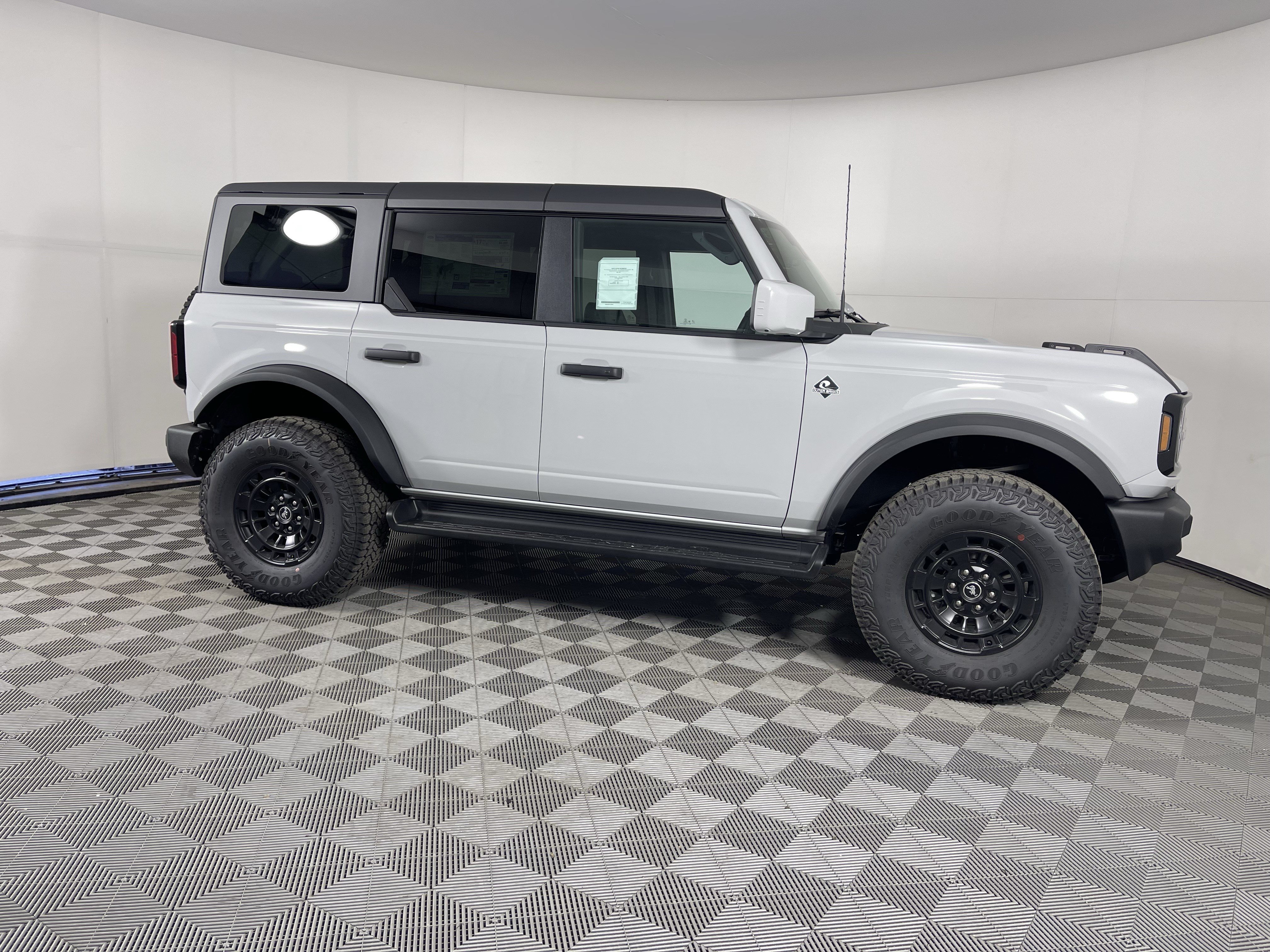 New 2026 Ford Bronco Outer Banks w/ Sasquatch Package AWD/4WD image 6