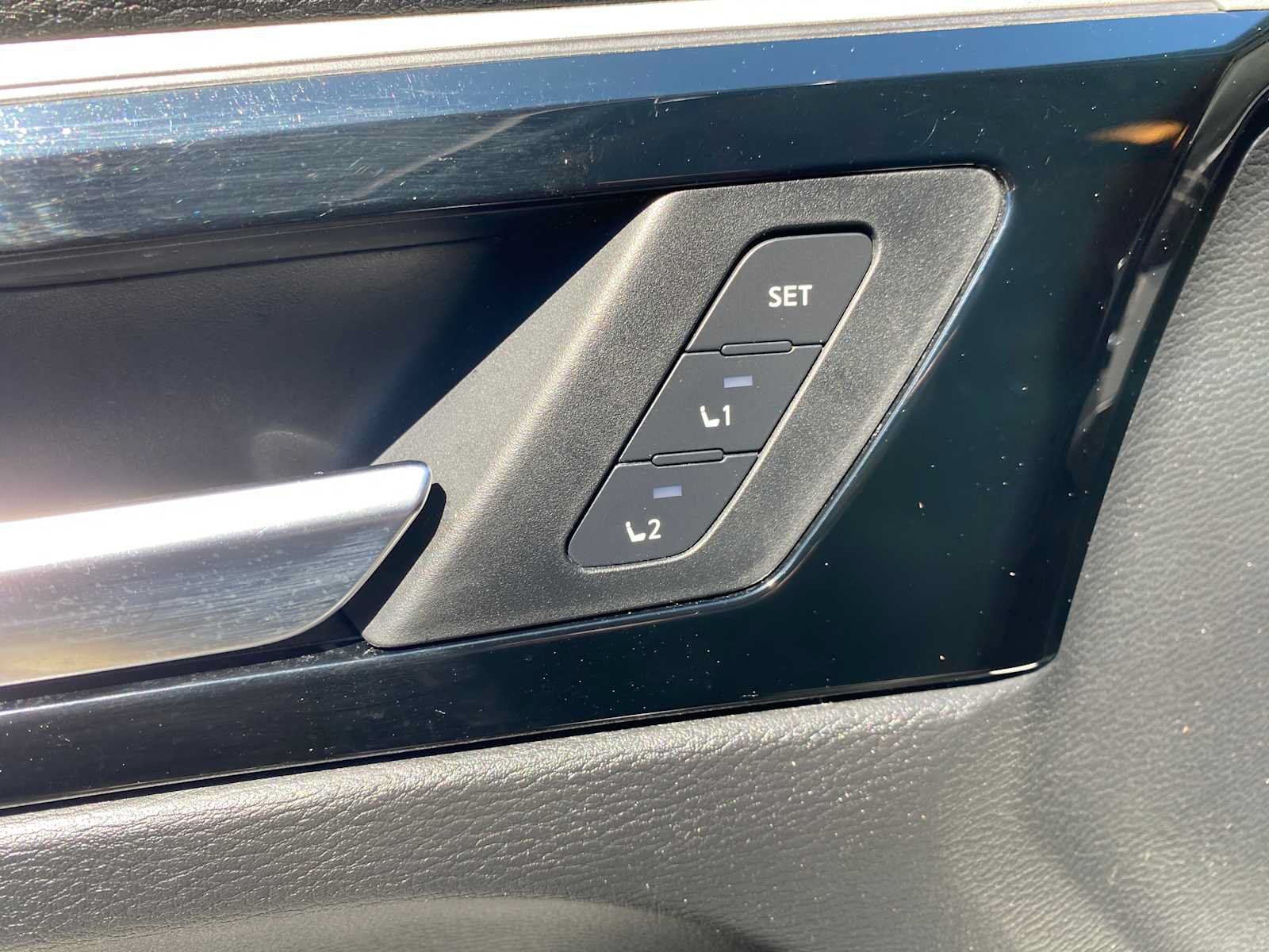 Used 2023 Mitsubishi Outlander SEL AWD/4WD image 18