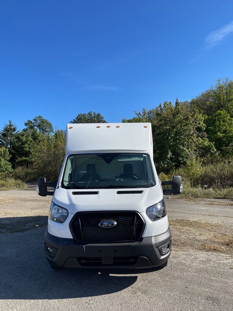 New 2025 Ford Transit 350 DRW AWD image 9
