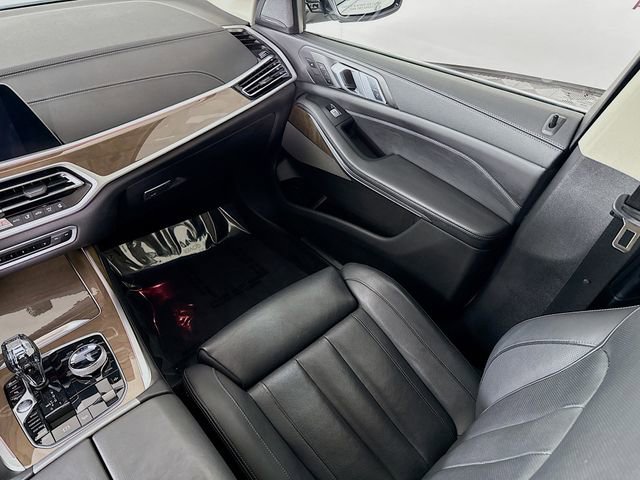 Used 2020 BMW X7 xDrive40i w/ Executive Package image 25