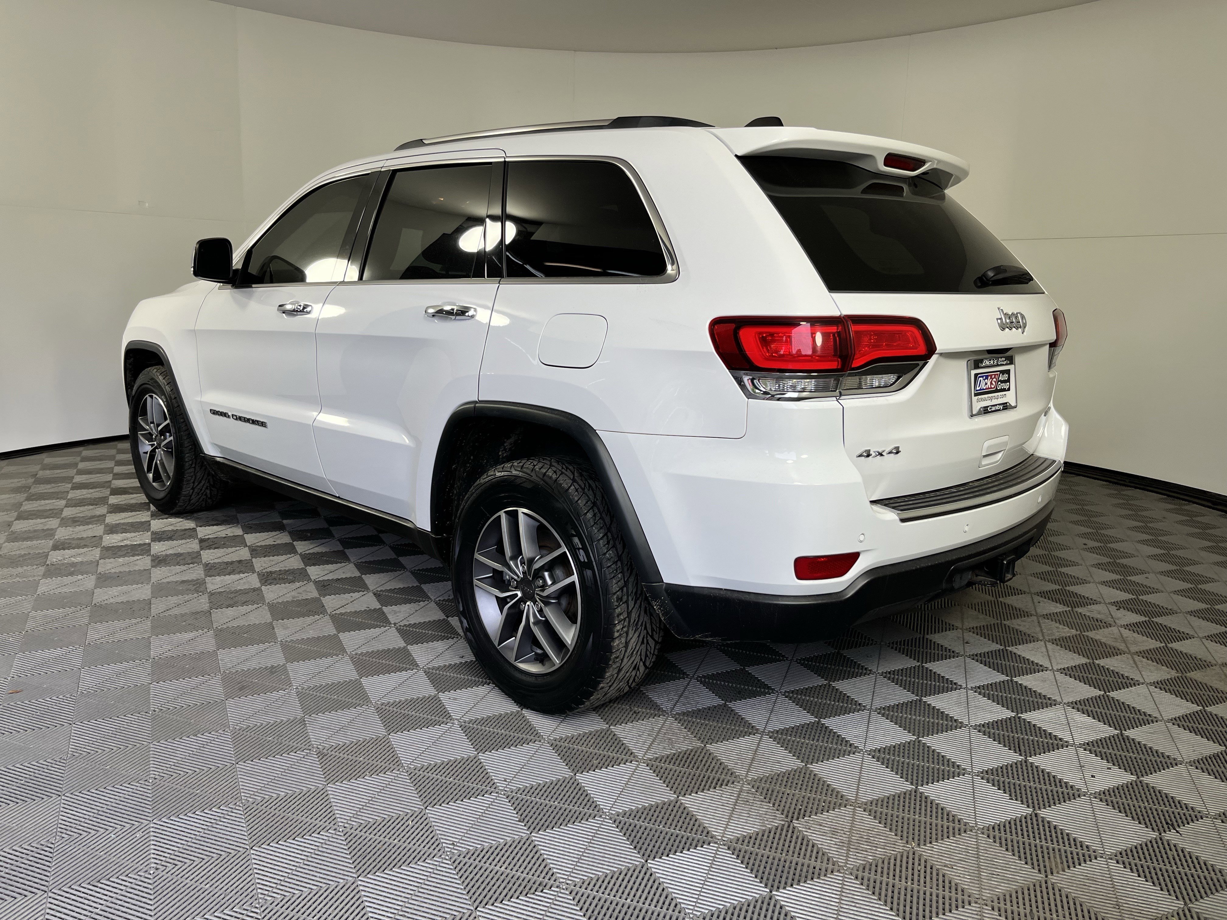Used 2021 Jeep Grand Cherokee Limited w/ Luxury Group II AWD/4WD image 3