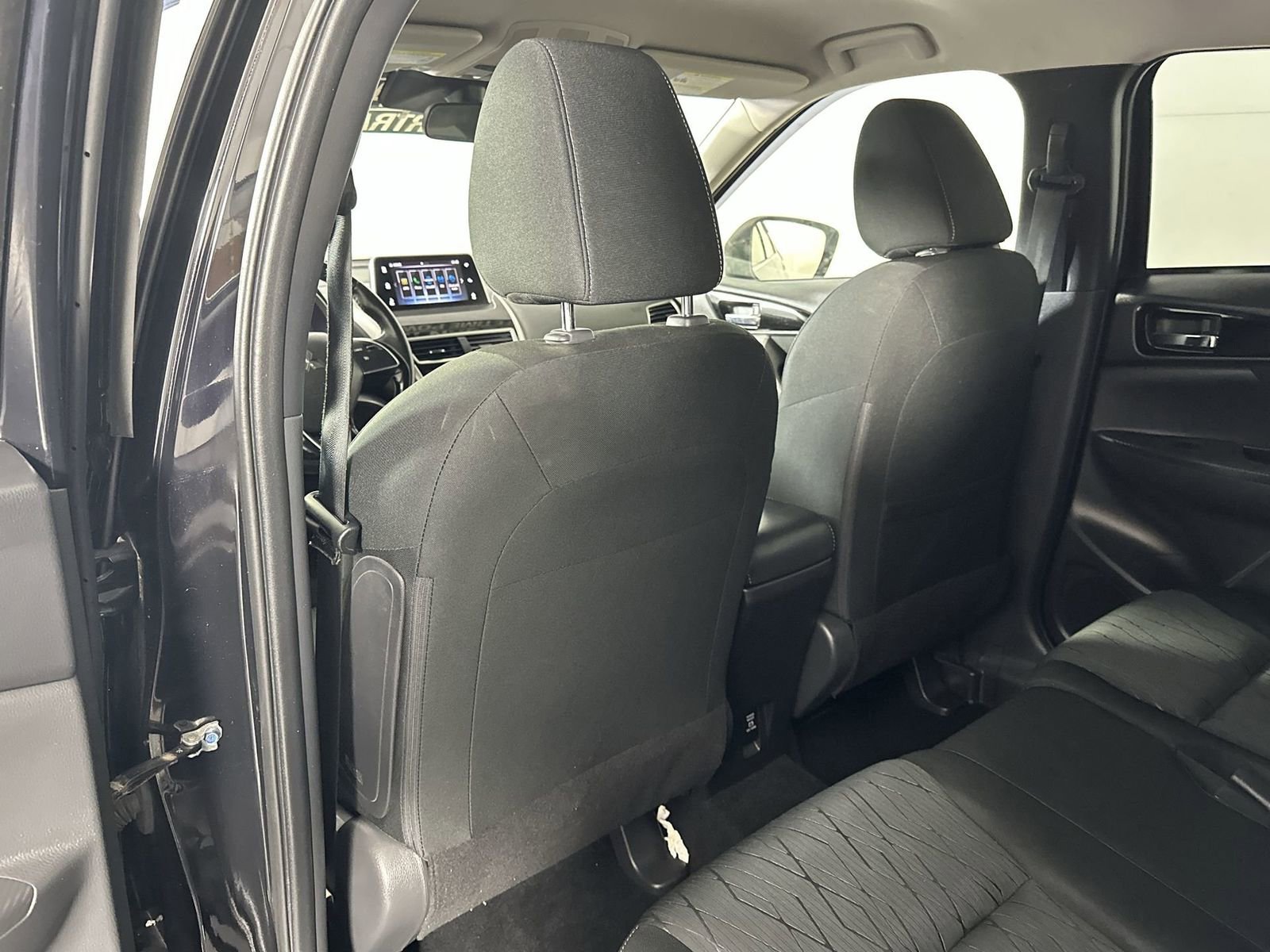 Used 2020 Mitsubishi Eclipse Cross SE image 28