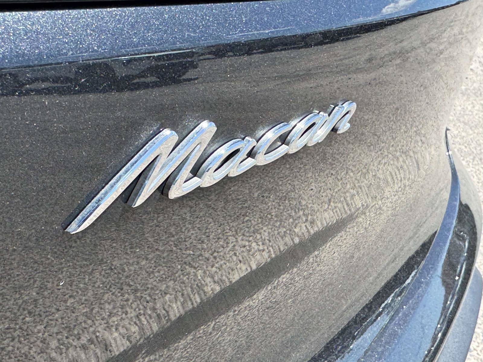 Used 2022 Porsche Macan w/ Premium Package Plus AWD/4WD image 11