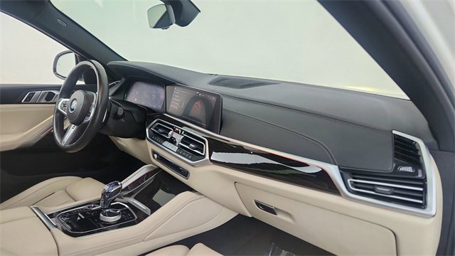 Used 2023 BMW X6 xDrive40i w/ Executive Package image 22