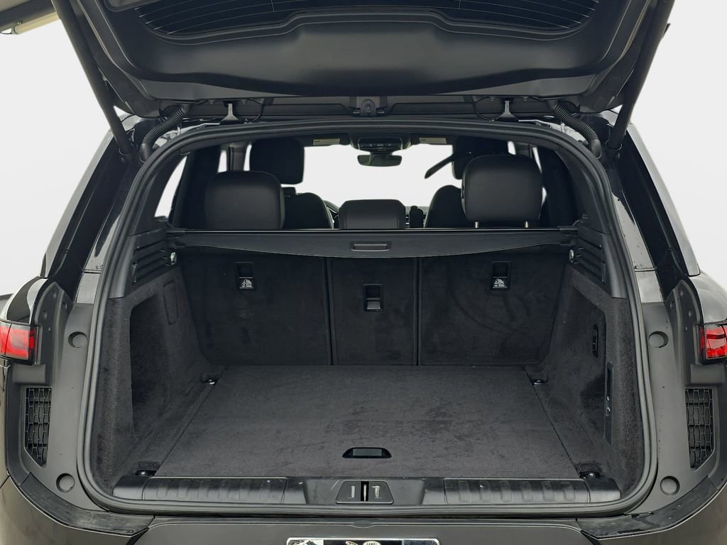 Certified 2025 Land Rover Range Rover Sport AWD/4WD image 12