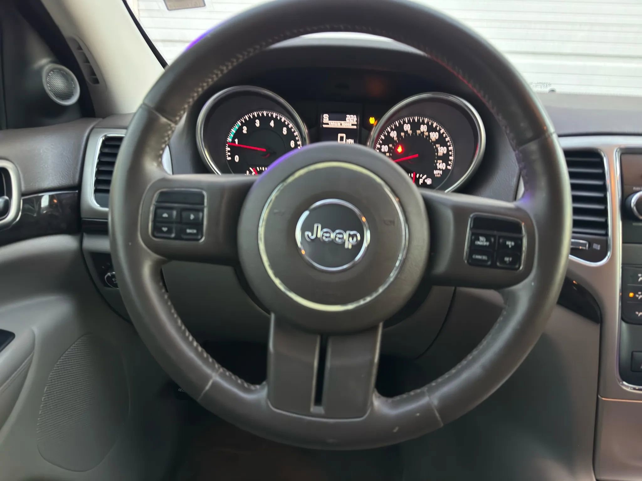 Used 2013 Jeep Grand Cherokee Laredo w/ Laredo E Group image 21