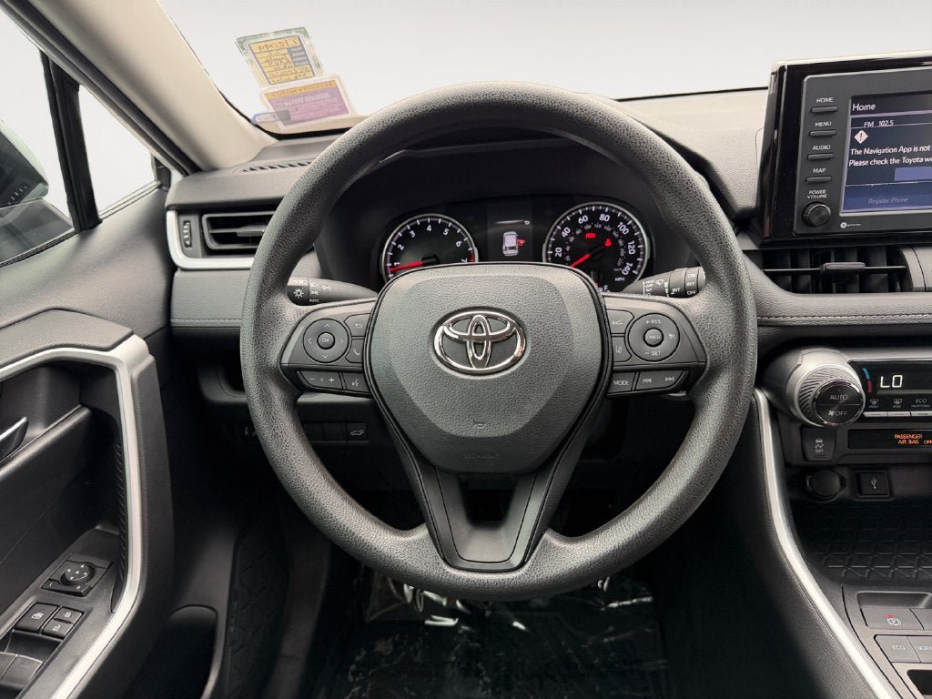 Used 2022 Toyota RAV4 XLE w/ Convenience Package FWD image 13