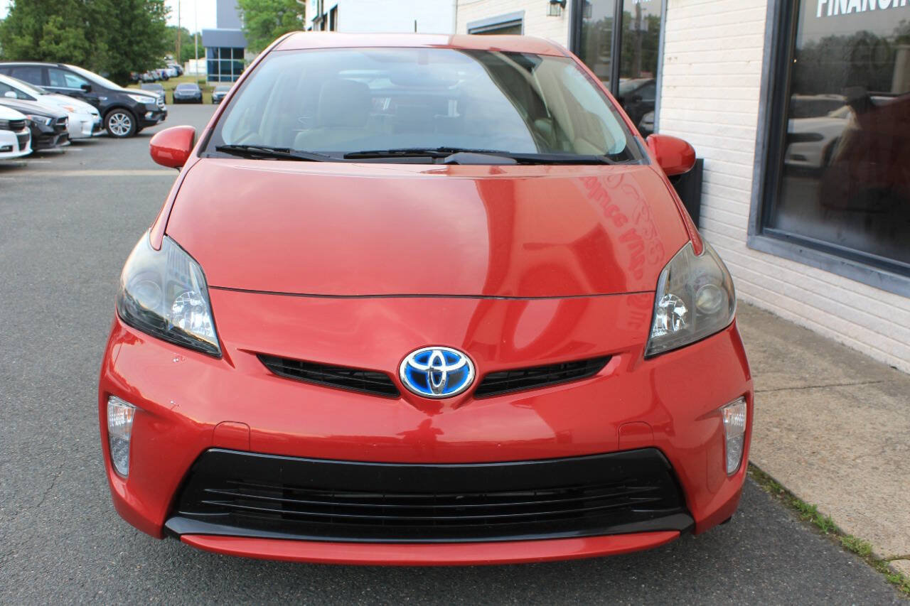 Used 2014 Toyota Prius Four FWD image 2