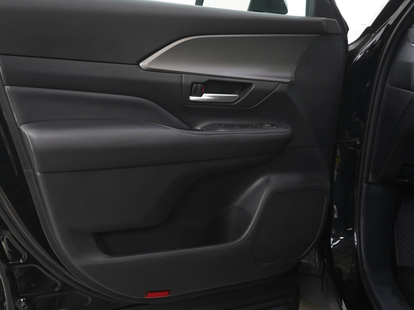 Used 2025 Toyota Grand Highlander AWD image 20