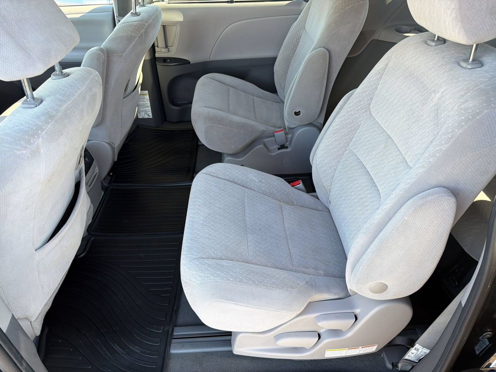 Used 2020 Toyota Sienna LE AWD/4WD image 20