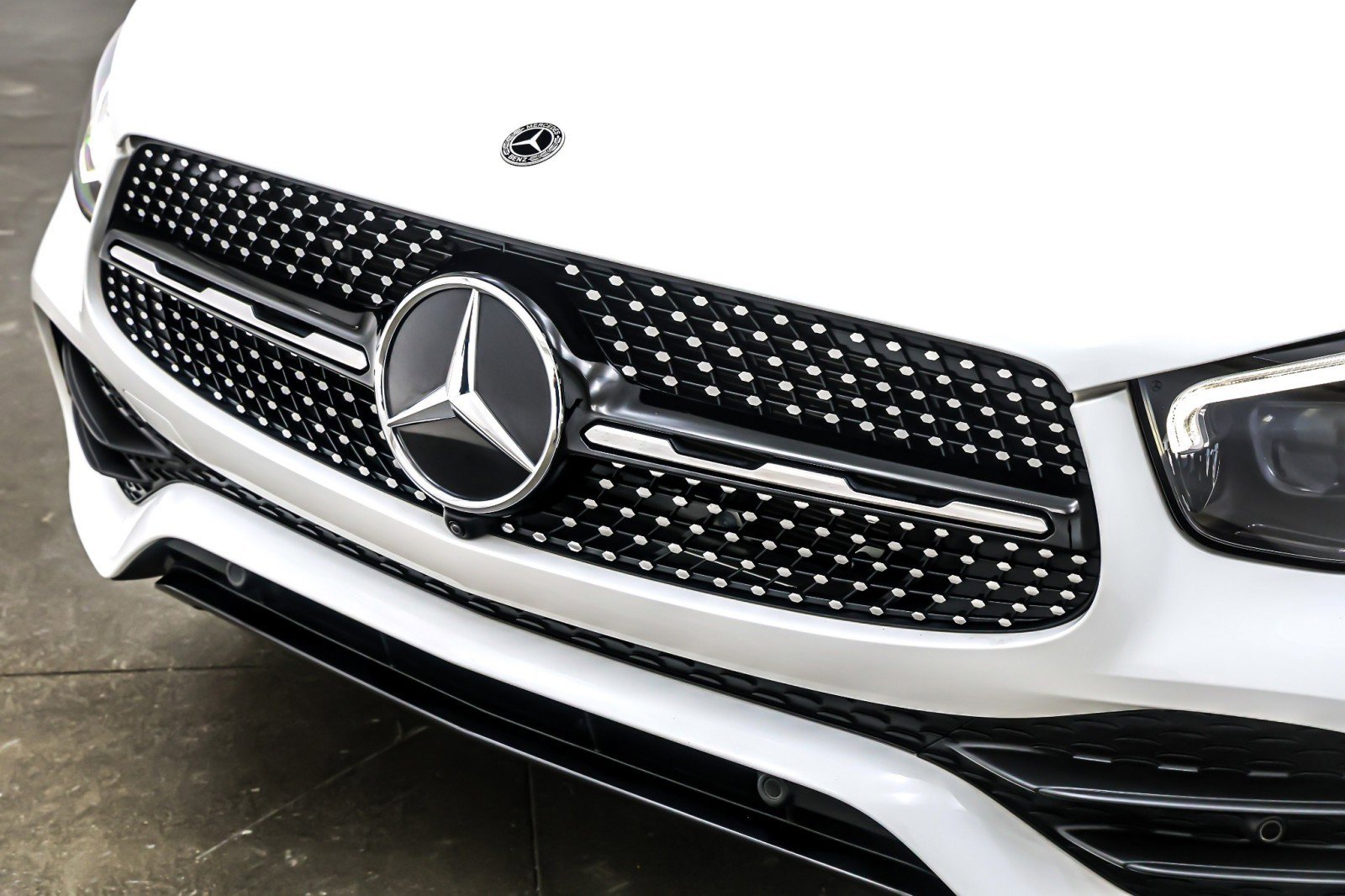 Used 2022 Mercedes-Benz GLC 300 4MATIC Coupe image 14