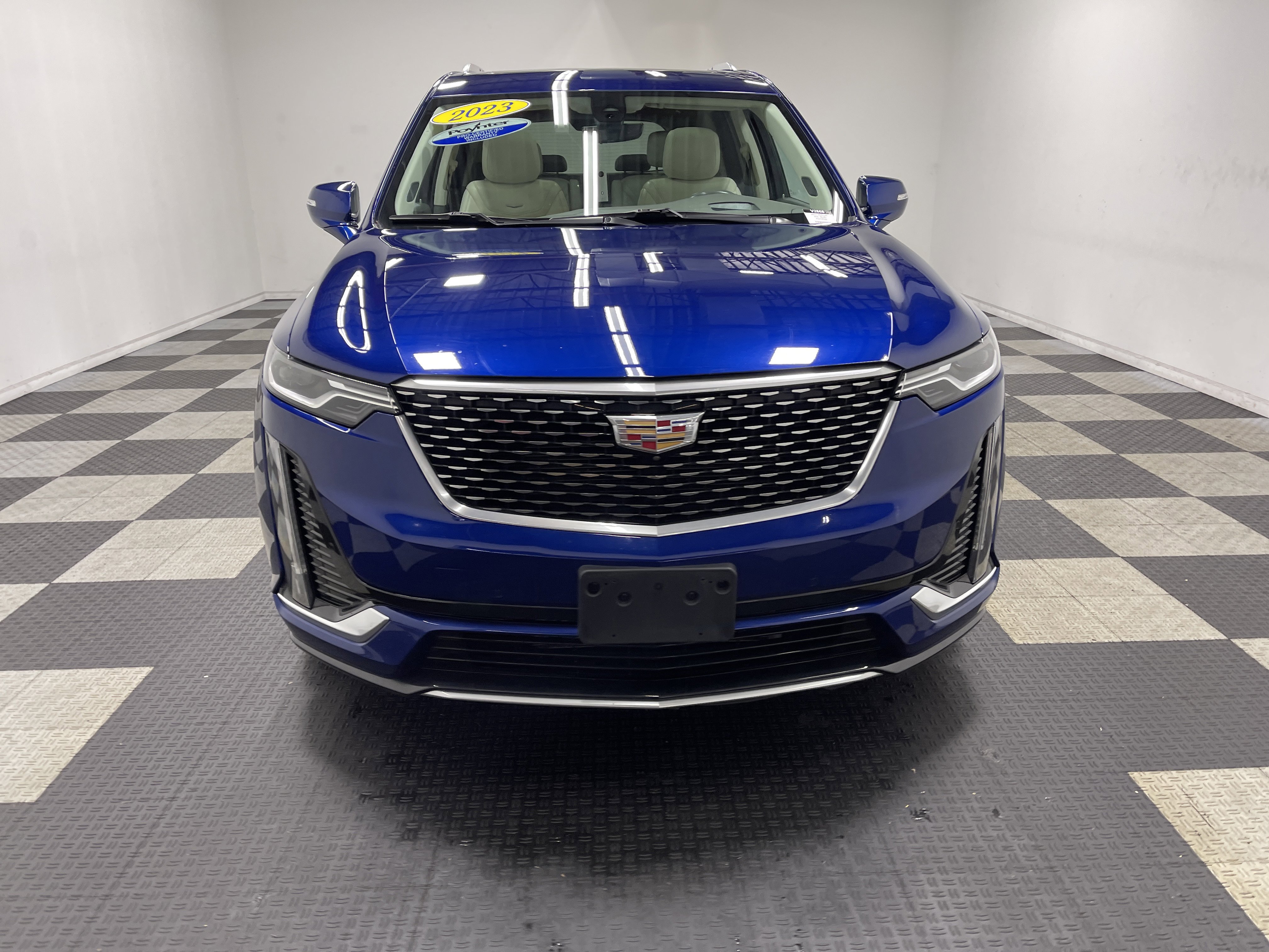 Used 2023 Cadillac XT6 Premium Luxury w/ Technology Package AWD/4WD image 7