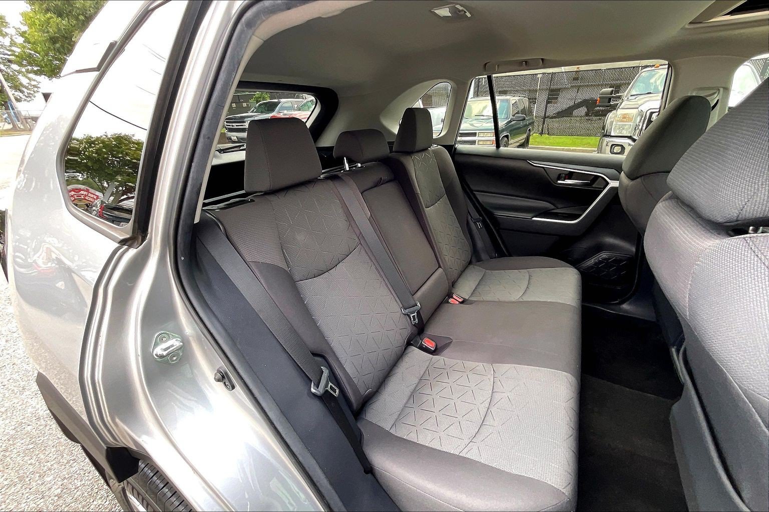 Used 2020 Toyota RAV4 XLE w/ Convenience Package AWD/4WD image 32