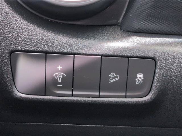 Used 2022 Hyundai Kona SE FWD image 17