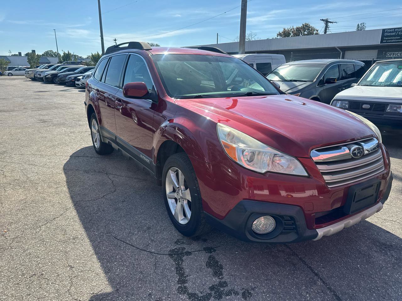 Used 2013 Subaru Outback 2.5i Limited AWD/4WD image 2