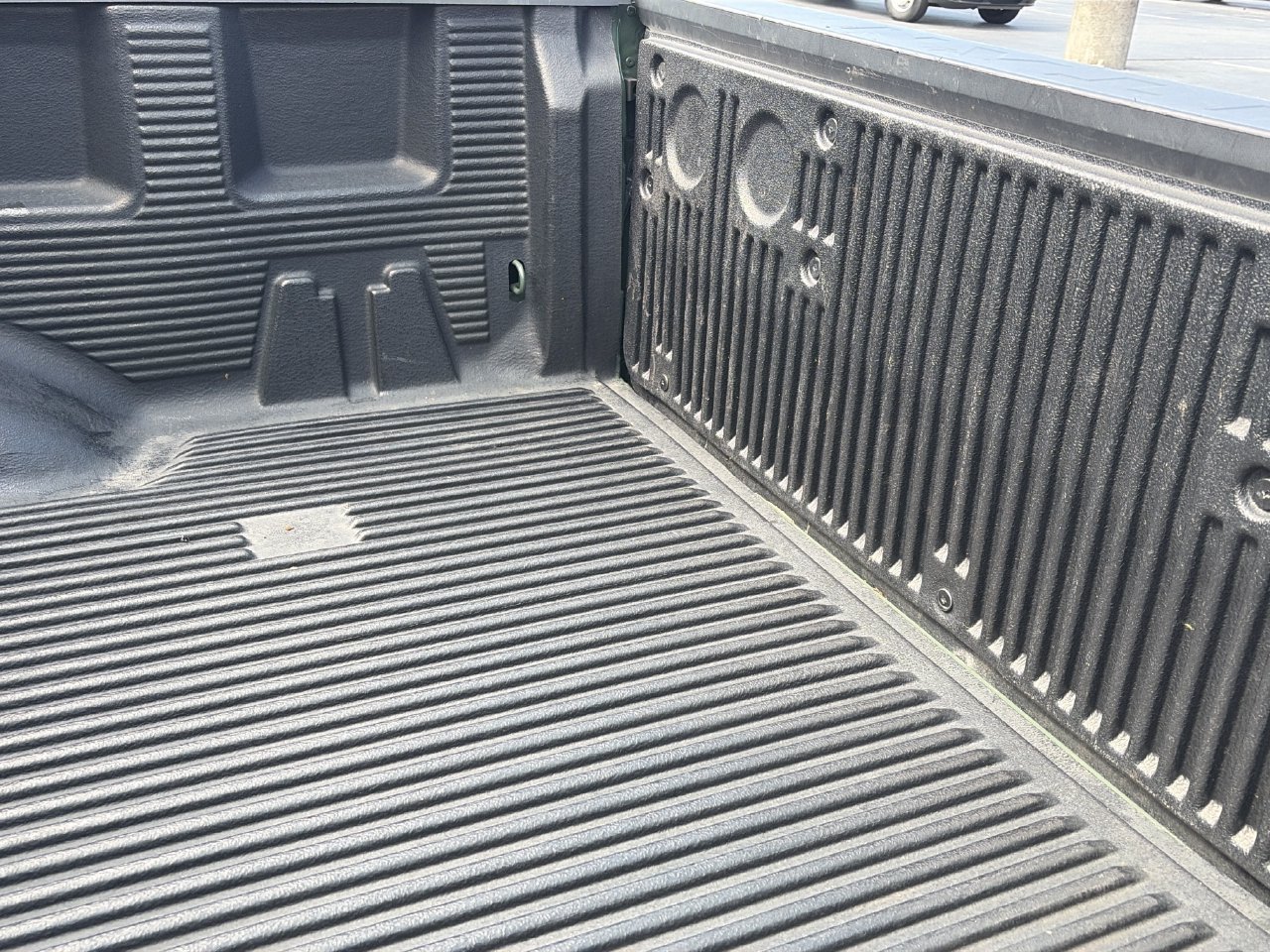Certified 2024 Nissan Titan SV w/ SV Bronze Edition Package RWD image 10