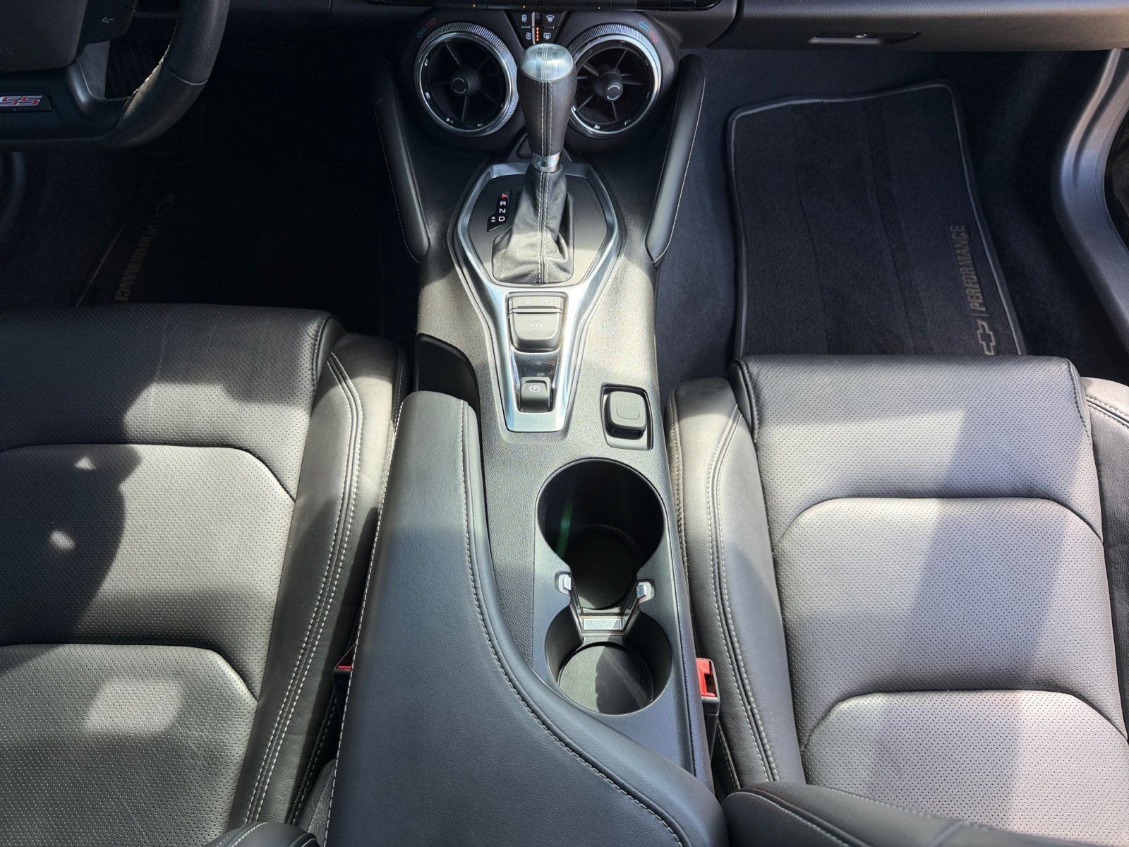 Used 2018 Chevrolet Camaro SS RWD image 11