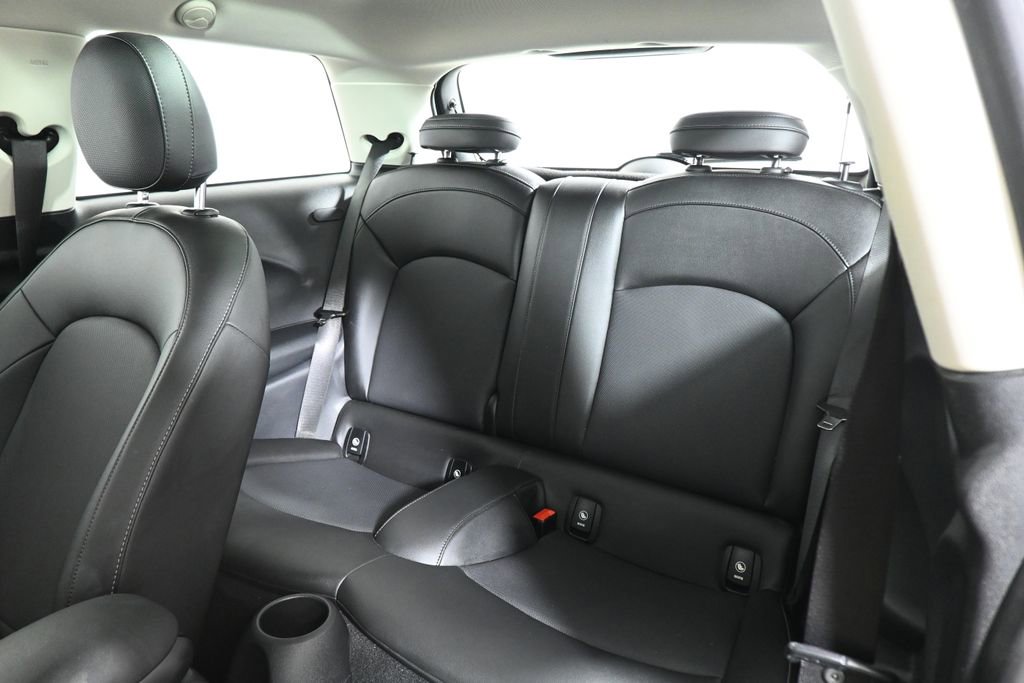 Used 2020 MINI Cooper 2-Door Hardtop image 29