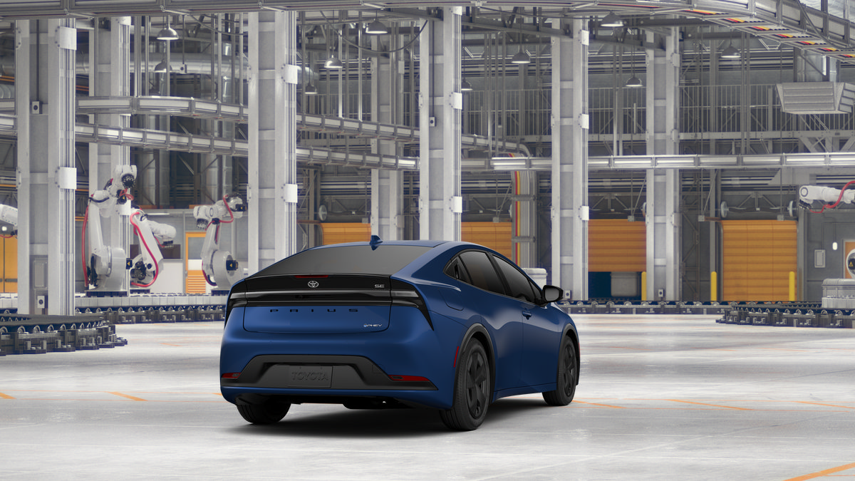 New 2027 Toyota Prius Plug-In Hybrid FWD image 11