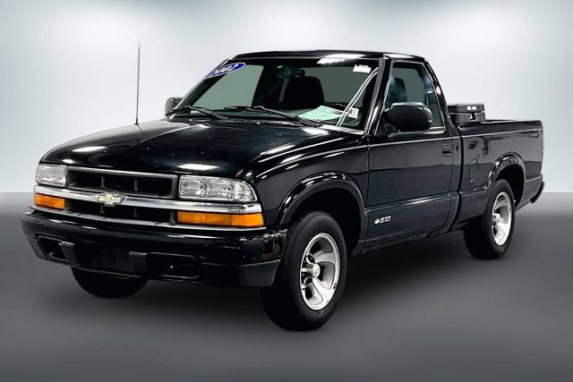 Used 2002 Chevrolet S10 Pickup LS w/ LS Preferred Equipment Group RWD image 3