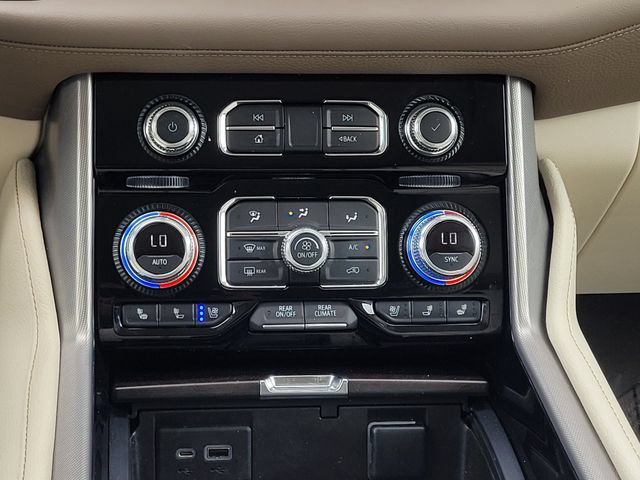 Used 2022 GMC Yukon Denali RWD image 17