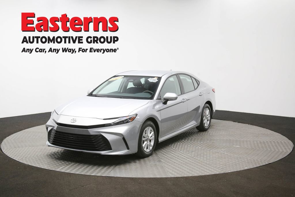 Used 2025 Toyota Camry LE image 57