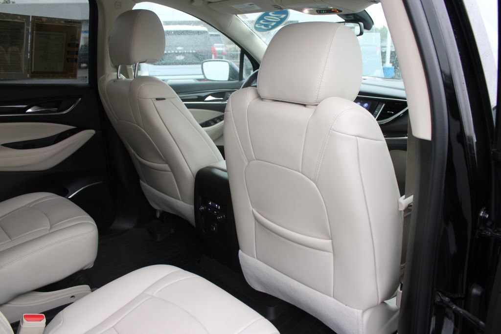 Used 2023 Buick Enclave Essence FWD image 32
