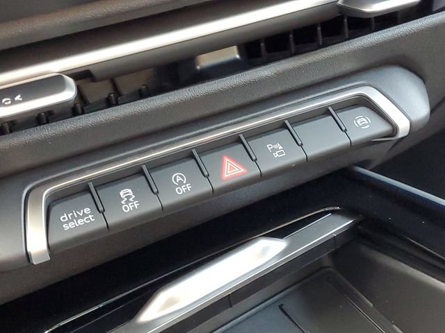 New 2026 Audi Q3 quattro 2.0T AWD/4WD image 19