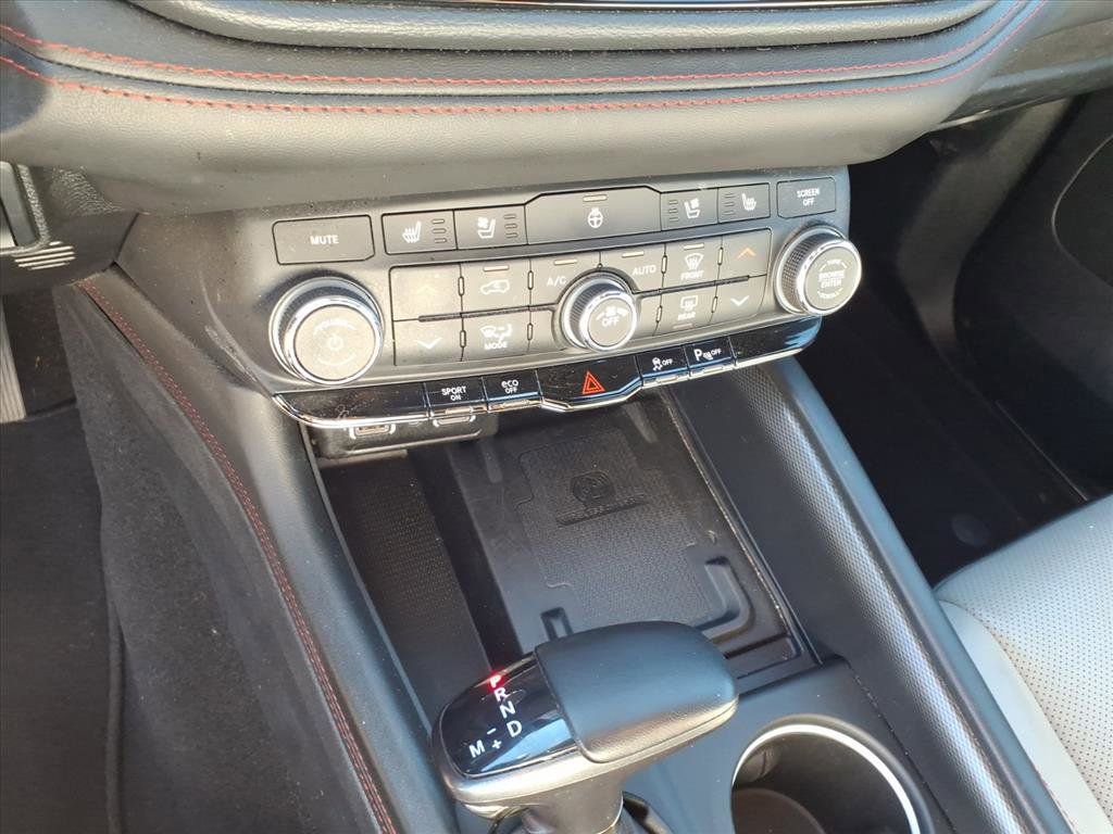 Used 2023 Dodge Durango R/T image 32