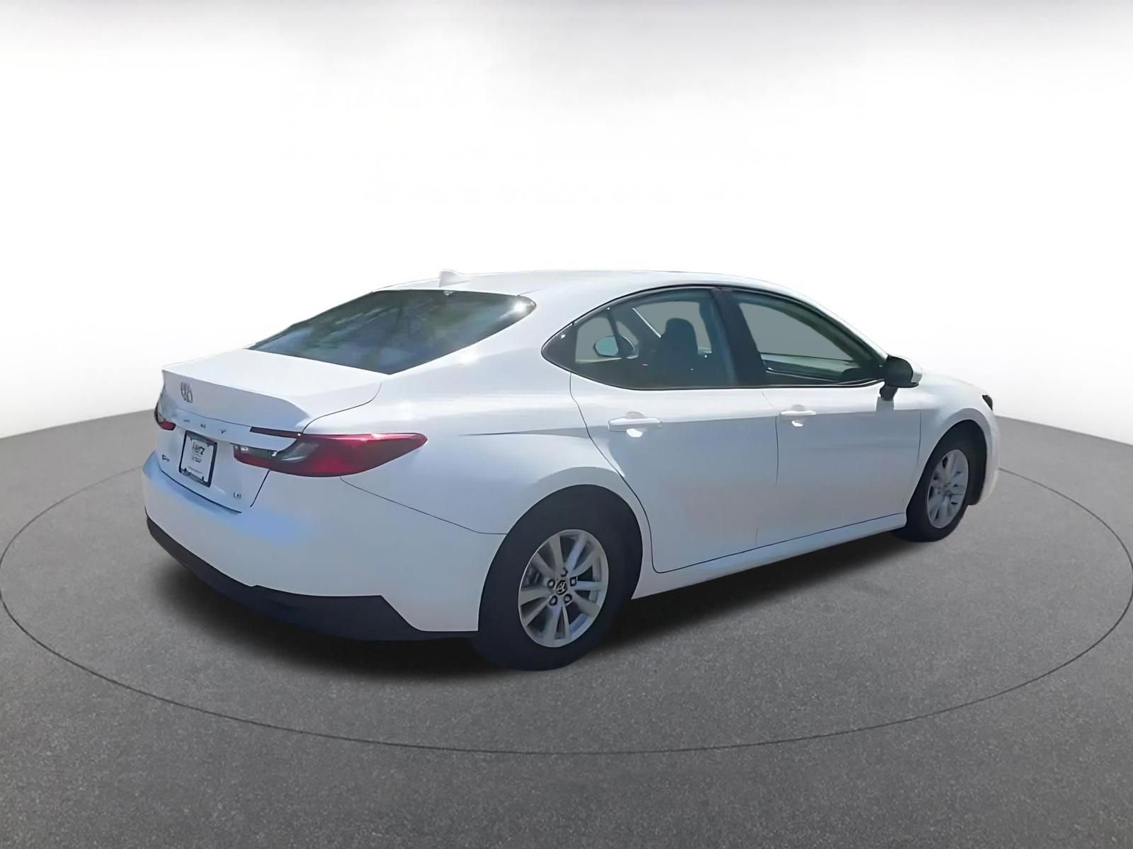 Used 2025 Toyota Camry Hybrid FWD image 15