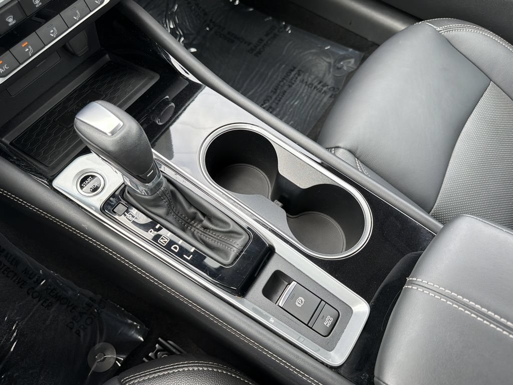 Used 2023 Nissan Altima 2.5 SV w/ SV Premium Package FWD image 9