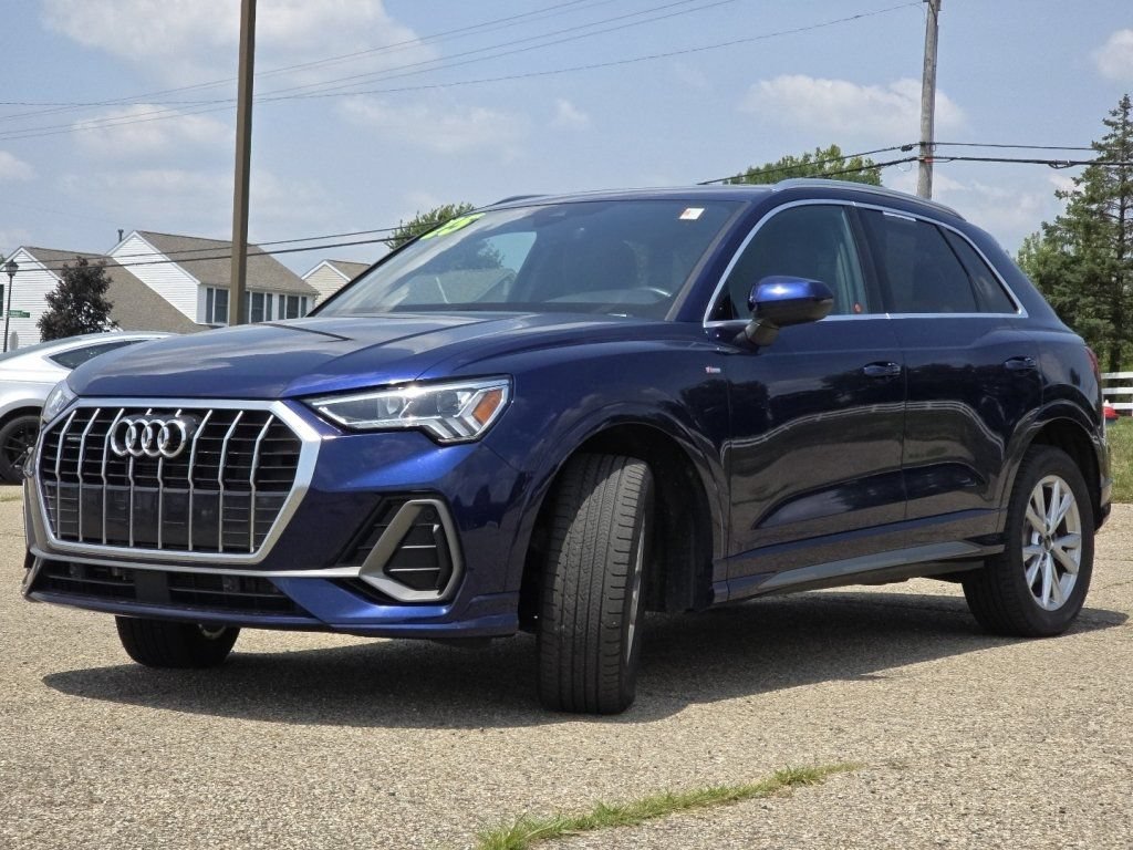 Used 2025 Audi Q3 2.0T Premium AWD/4WD image 14