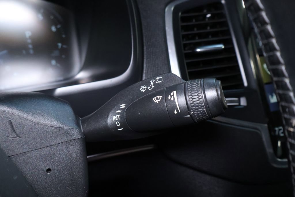 Used 2020 Volvo XC90 T6 Momentum image 28