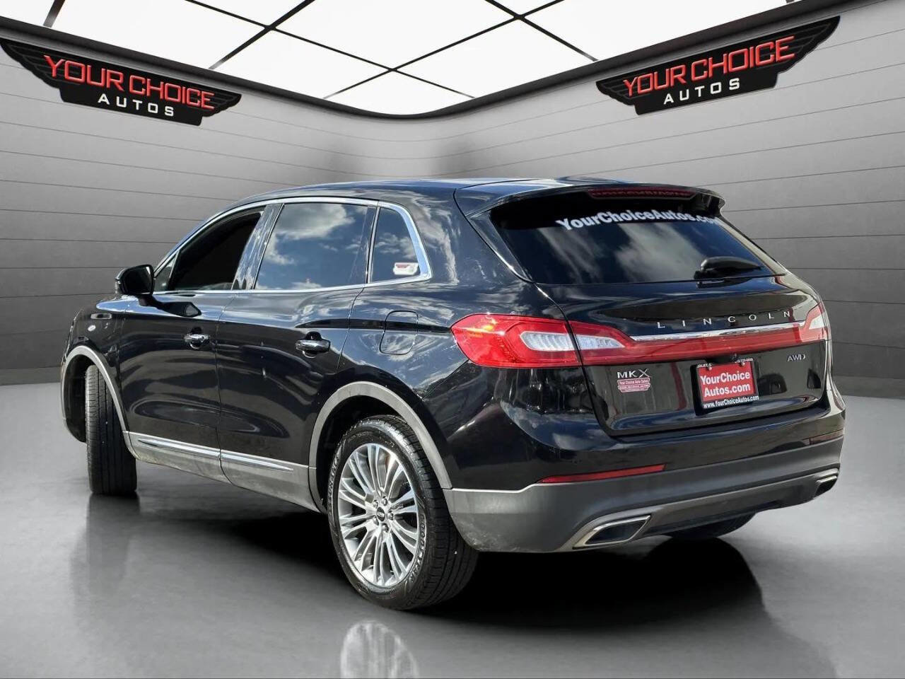 Used 2018 Lincoln MKX Reserve w/ Lincoln MKX Climate Package image 3